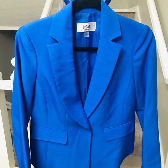 LE SUIT WOMEN SINGLE BUTTON BLAZER. BEAUTIFULLY DESIGNED FOR MODERN LOOKS. 2P. - Picture 5 of 11